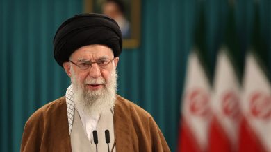 صورة علي خامنئي: إيران والصين قادرتان على إحداث تحوّلات كبرى في الإقليم والعالم