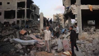 صورة إسرائيل تعتقل 270 طفلا فلسطينيا بسجونها..استشهاد 16 فلسطينيا بغارات إسرائيلية