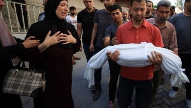 صورة جيش الاحتلال يوجّه إنذارا لإخلاء أجزاء من شمال القطاع : استشهاد 25 فلسطينيا في قصف إسرائيلي على غزة
