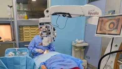 صورة الأيام الجراحية الخامسة لطب وجراحة العيون..عمليات جراحية مجانية لفائدة 160 مريضا بباتنة