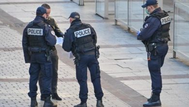 صورة الشرطة الفرنسية تقتل شخصا “يحمل سكينا” بمطار شارل ديجول !