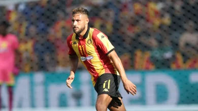 صورة قرار مفاجئ قبل كأس العالم…الفيفا يعاقب يوسف بلايلي بالإيقاف لعام واحد