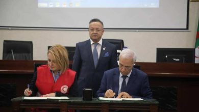 صورة توقيع اتفاقية شراكة بين الهلال الأحمر الجزائري ووزارة التعليم العالي