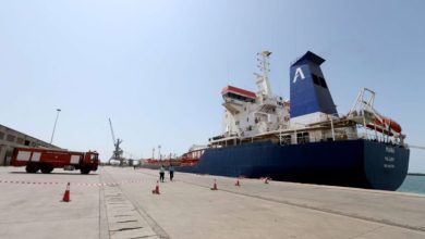 صورة اليمن: الحوثيون يتهمون التحالف العربي باحتجاز سفينة نفط