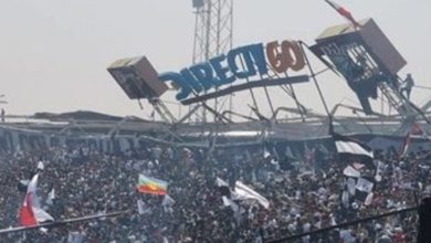 صورة انهيار سقف ملعب على مشجعين في تشيلي ووقوع إصابات