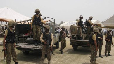 صورة باكستان : مقتل 12 جندياًفي انفجار سيارة