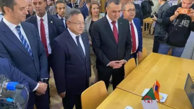 صورة عقود توظيف مباشرة لخريجي 2026 في مدرستي الذكاء الاصطناعي والرياضيات