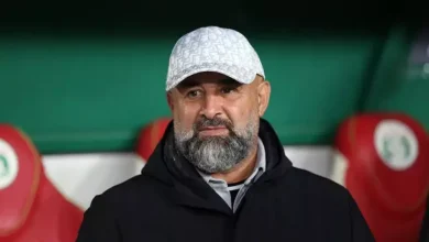 صورة بن شيخة يُفاجئ الجميع ويستقيل من تدريب شبيبة القبائل