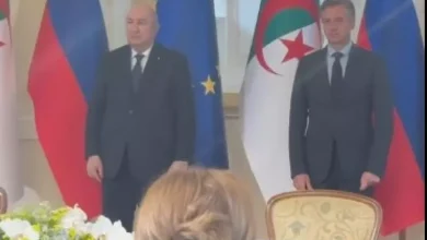 صورة رئيس الجمهورية يشرف رفقة الوزير الأول لسلوفينيا على مراسم التوقيع على اتفاقيات تعاون