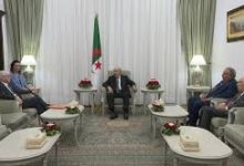 صورة رئيس الجمهورية يستقبل السفير جيمس روبرت ستيفان داونر