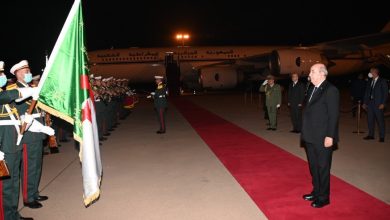 صورة رئيس الجمهورية يعود إلى الجزائر بعد مشاركته في قمة المناخ بمصر