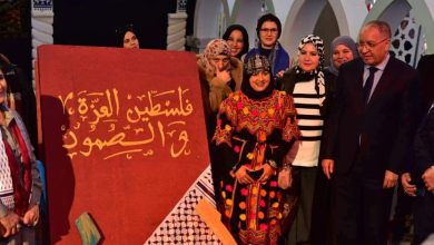 صورة بيت للحب وآخر للحرب : توليفة مسرحية شعرية موسيقية في افتتاح المهرجان الوطني للشعر النسوي