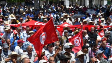 صورة تونس: تظاهرة معارضة للرئيس ولمشروع تعديل الدستور