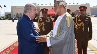 صورة السلطان هيثم بن طارق في زيارة تاريخية إلى الجزائر: نحو شراكة استراتيجية شاملة بين البلدين