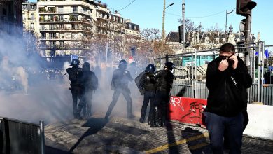 صورة فرنسا : جرح 406 شرطي في مظاهرات معارضة لنظام التقاعد الجديد