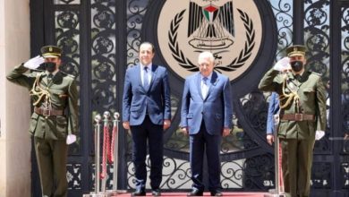 صورة الرئيس الفلسطيني: حكومة الاحتلال تدمر ما تبقى من آمال لتحقيق السلام والاستقرار