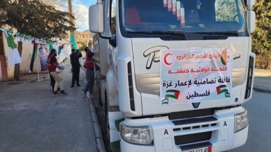 صورة خنشلة.. انطلاق قافلة تضامنية محملة ب54 طنا من المساعدات الإنسانية لفائدة سكان قطاع غزة بفلسطين