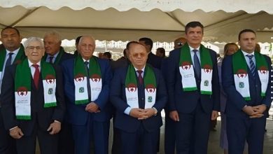 صورة ربيقة يشرف على مراسم احياء الذكرى ال63 لعيد النصر بساحة المقاومة بالجزائر العاصمة