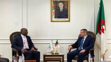 صورة ركاش يستقبل وفدًا عن البنك الدولي : عرض النظام الجديد لتقرير البنك الدولي المتعلق بتقييم مناخ الأعمال