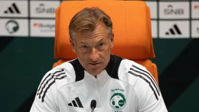 صورة رينارد يكشف موقفه من خلافة بيتكوفيتش في الجزائر