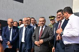 صورة وزير التربية يعين مشاريع القطاع بولاية الجزائر