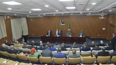 صورة سعداوي يستقبل ممثلي النقابات وجمعيات أولياء التلاميذ