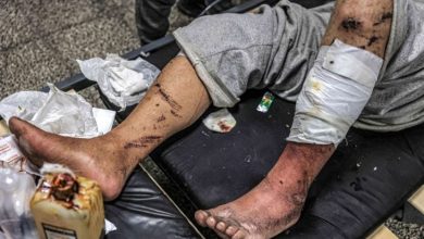 صورة شهادات مروعة لمعتقلين من غزة..الاحتلال حوّل مرض “الجرب” إلى أداة تعذيب جسدي ونفسي