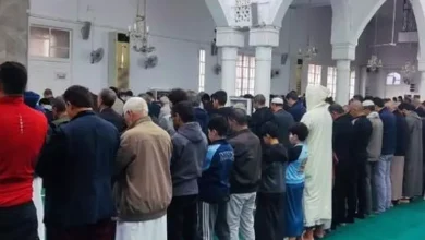 صورة المواطنون يؤدون صلاة الاستسقاء عبر كافة مساجد الوطن
