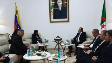 صورة عرقاب يستقبل نائب رئيس جمهورية فنزويلا وزيرة النفط