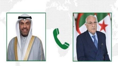 صورة مكالمة هاتفية بين عطاف ووزير خارجية الكويت