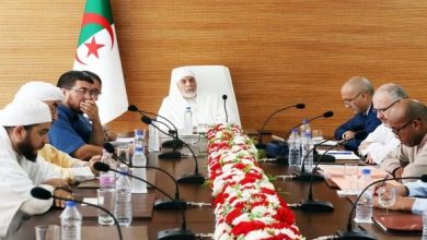 صورة جامع الجزائر يعزز برامجه التعليمية والعلمية عبر جلسة تقييمية موسعة