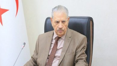 صورة قوجيل يعزي في وفاة الاستاذ وليد العقون