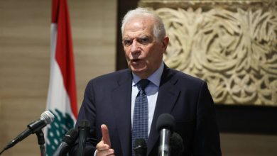 صورة بوريل من بيروت : لبنان بات على شفير الانهيار
