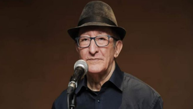 صورة مركز البحوث في اللغة الأمازيغية ببجاية يكرم الفنان الراحل “ايدير”