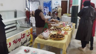 صورة ميلة.. 17 عارضا في معرض خاص ببيع الحلويات والعجائن التقليدية