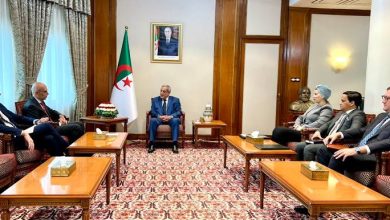 Photo de Relations bilatérales : Larbaoui reçoit l’ambassadeur de la République italienne en Algérie